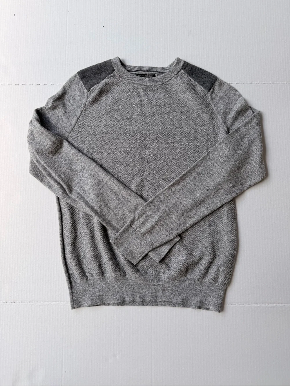 Banana Republic Grey Crewneck Knit Sweater - Men's Size S